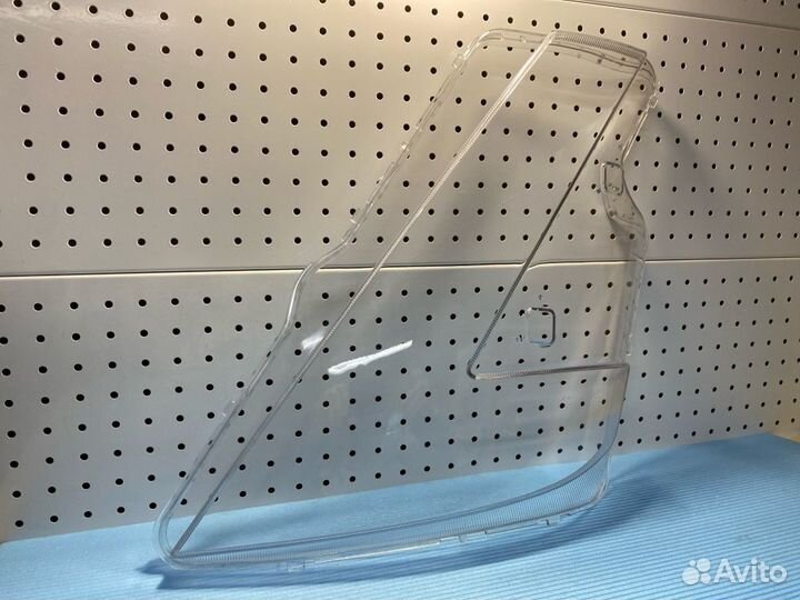 Стекло фары левое Volvo Fh5