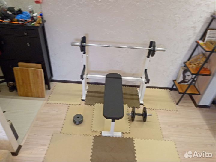 Стойка для штанги + штанга + гантеля