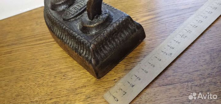 Утюг старинный