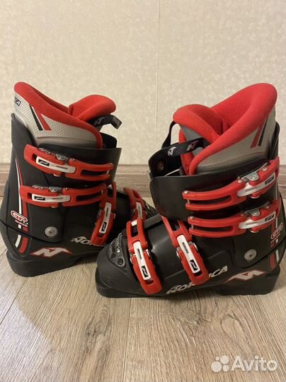 Горнолыжные ботинки nordica