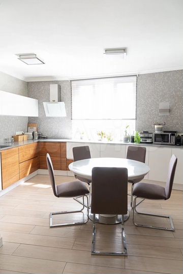 3-к. квартира, 101,9 м², 6/25 эт.