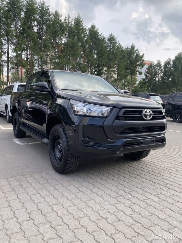 Toyota Hilux 2.4 MT, 2022, 1 км