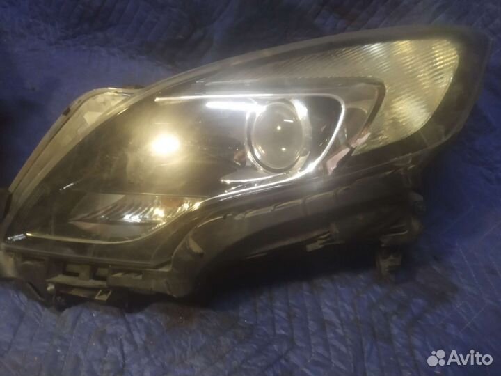 Фара левая правая Opel Zafira C галоген, поштучно