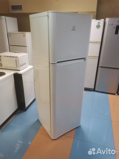 Холодильник indesit NO frost