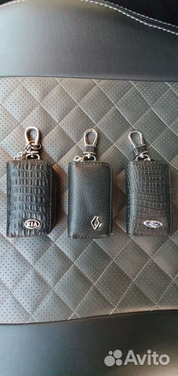 Брелок с маркой автомобиля