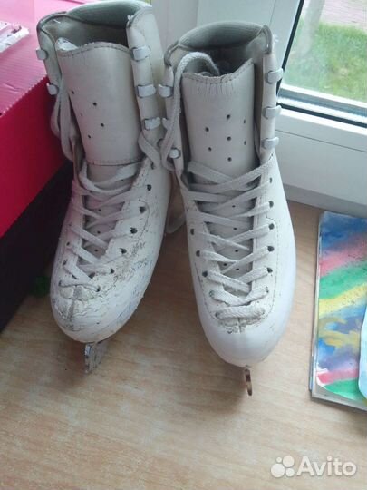 Фигурные коньки edea