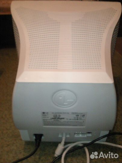 Монитор LG Flatron 795FT Plus 17
