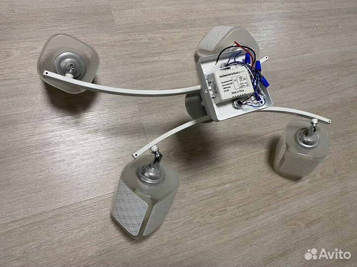 Люстра потолочная с пультом