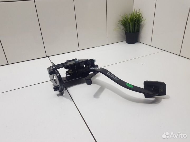 Педаль сцепления (Zotye T600)