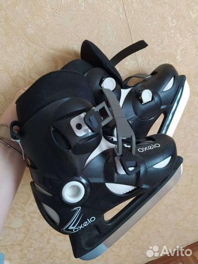 Коньки детские размер 32-34 цвет чёрный