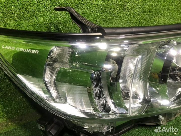 Фара правая Toyota Land Cruiser Prado