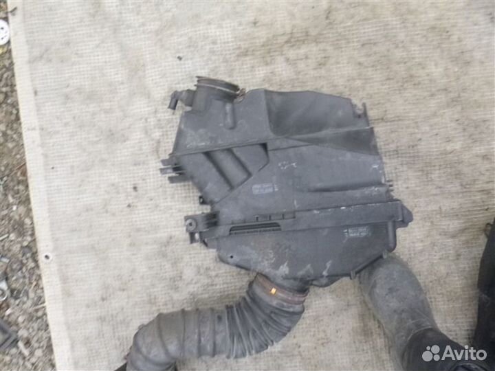 Корпус воздушного фильтра Toyota 4Runner GRN210