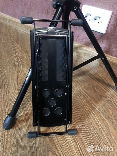 Подстака для ног гитариста