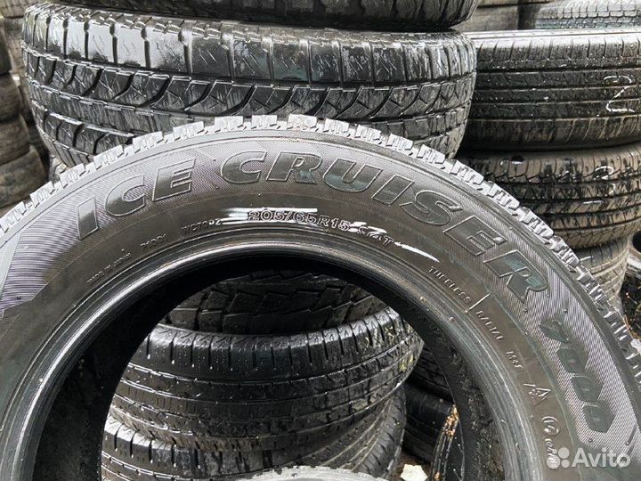 Bridgestone Ice Cruiser 7000 215/60 R16