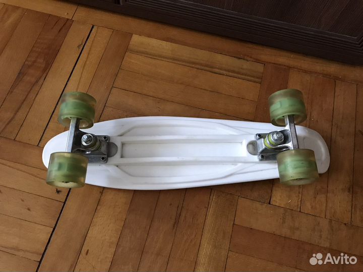 Скейтборд со светящимися колесами + второй бонус