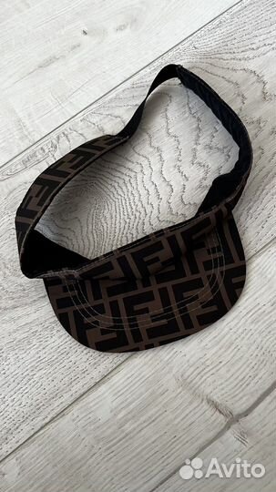 Козырек fendi
