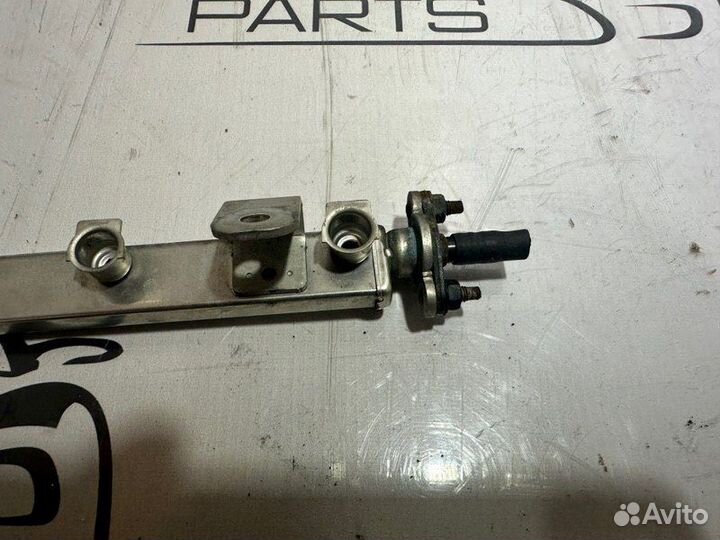 Топливная рампа Kia Soul AM G4FC 2009