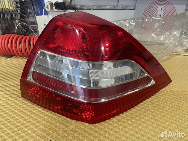 Фанарь правый Renault megane 2