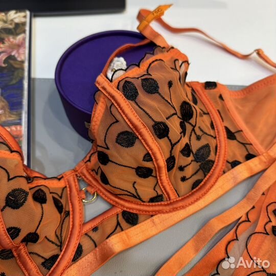 Комплект нтжнего белья 70С, 70D