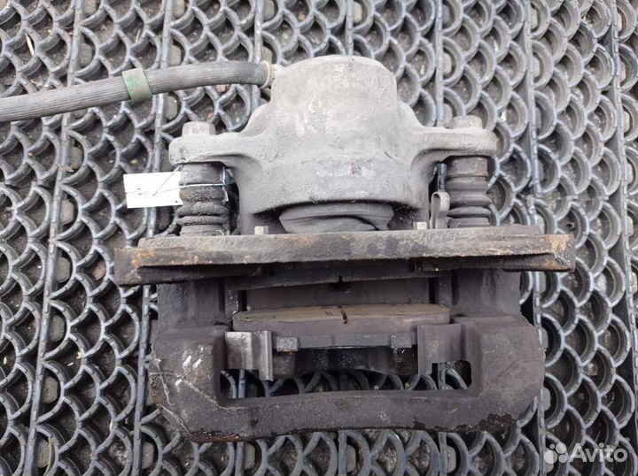 Суппорт задний правый Subaru Tribeca WX