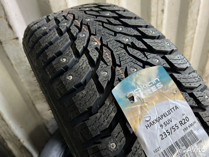 Nokian Tyres Hakkapeliitta 9 SUV 235/55 R20 102T