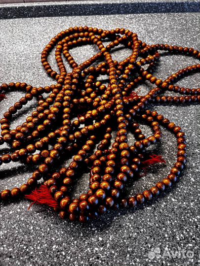 Бусы с гравировкой