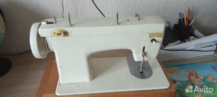 Швейная машина Чайка 132м