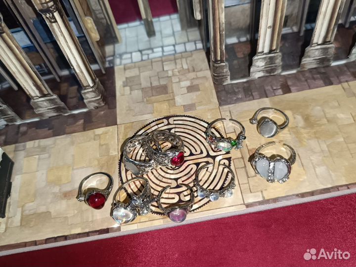 Кольца, подвески, браслеты