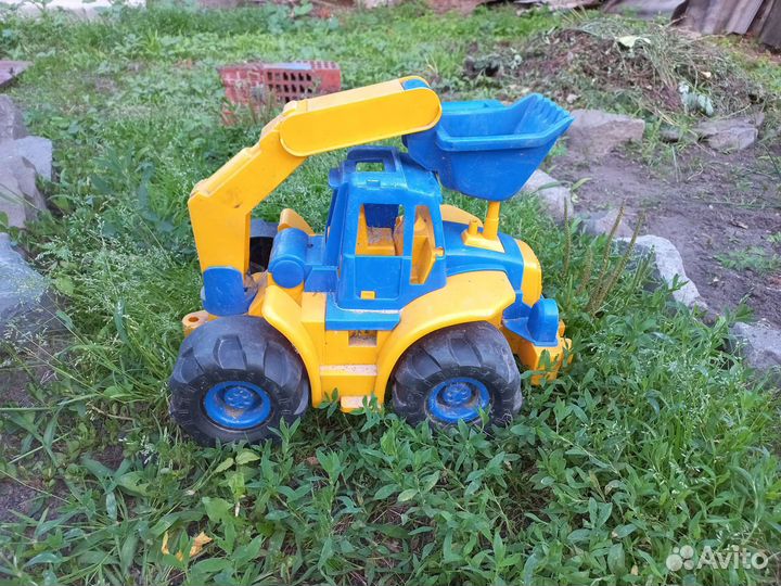 Машинка игрушка