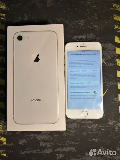 iPhone 8, 64 ГБ