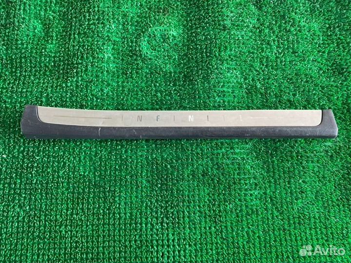 Накладка на порог салона лев. перед. Infiniti Fx35