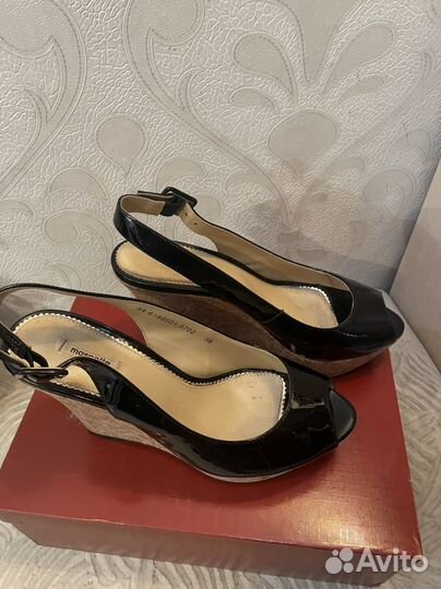 Босоножки женские 39 размер