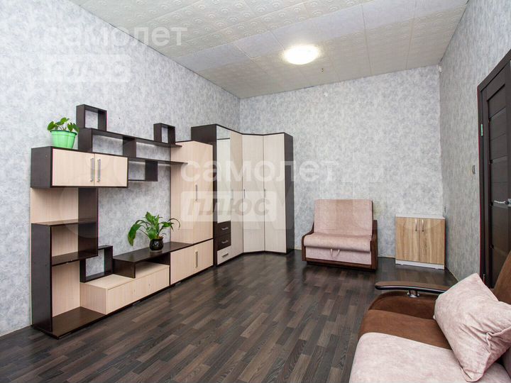 1-к. квартира, 42 м², 1/5 эт.