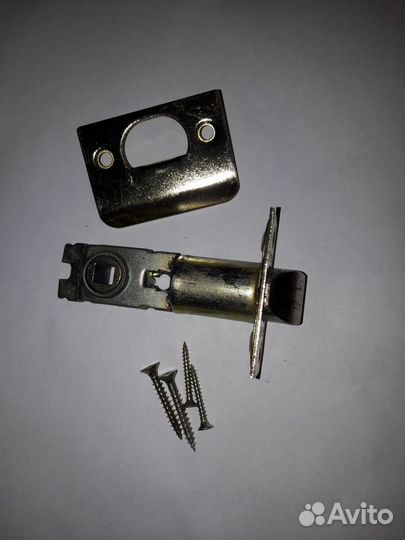 Защелка для межкомнатного замка