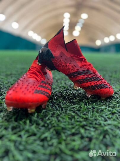 Деткие бутсы adidas predator freak