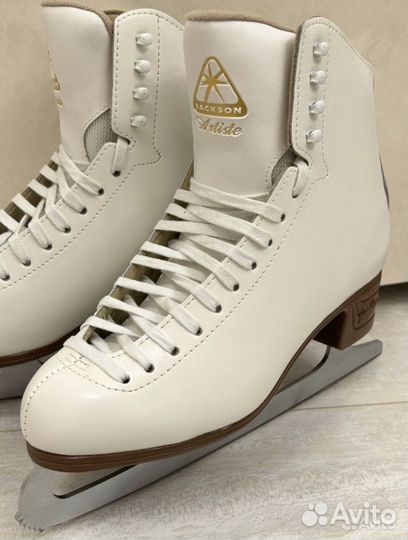 Фигурные коньки Jackson artiste р. 10 (41-42)