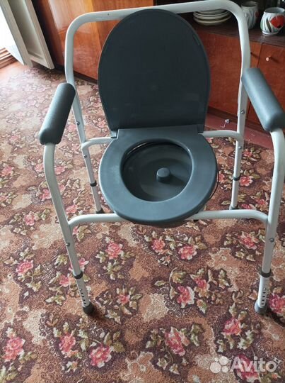 Кресло туалет (санитарный стул)
