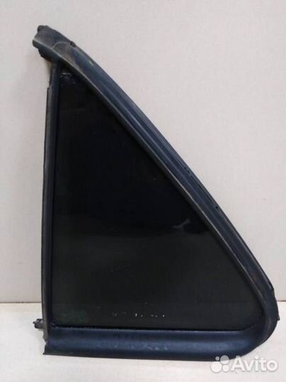 Стекло двери задней левой форточка Renault Laguna