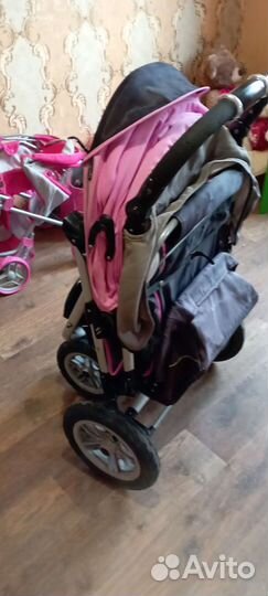 Прогулочная коляска