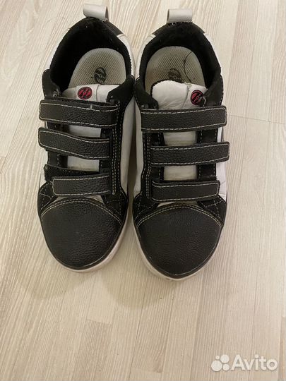Роликовые кроссовки heelys