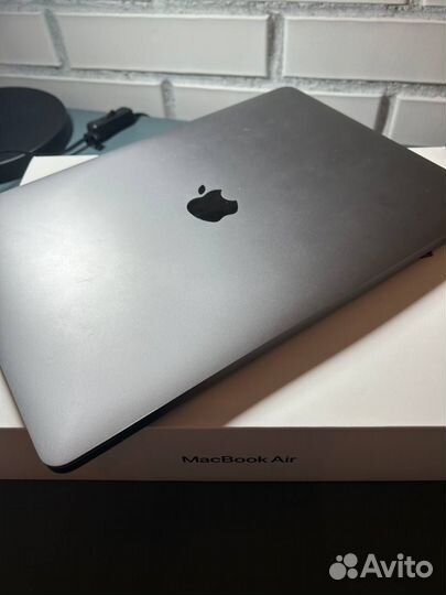 Apple Macbook Air 13' 2020 intel i5 Space Gray