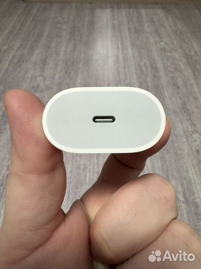 Зарядное устройство для телефона iPhone