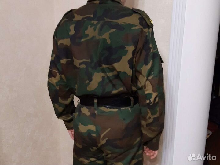 Военная форма, бушлат, берцы, планшет в подарок