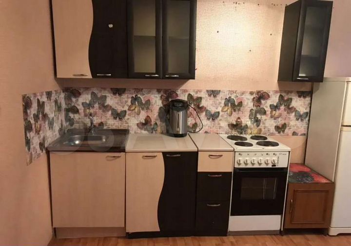 2-к. квартира, 70 м², 1/10 эт.