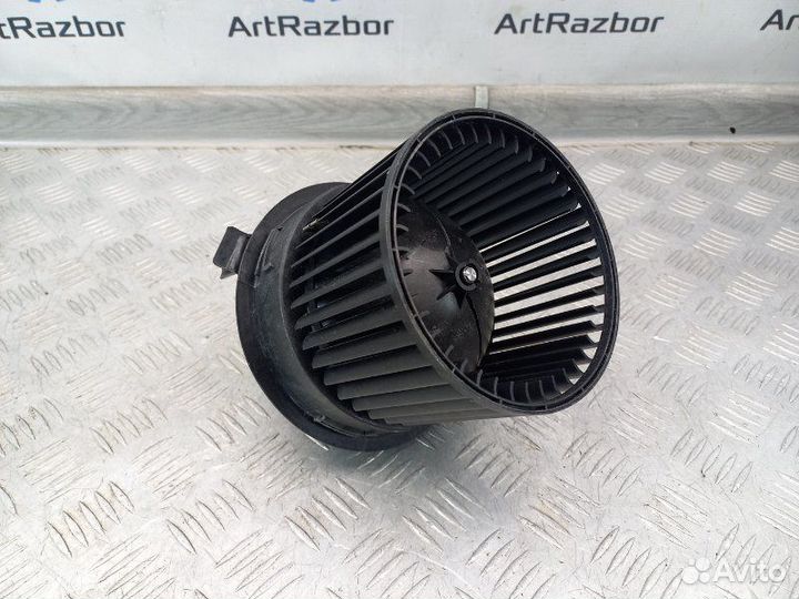 Моторчик печки Ваз LADA Vesta