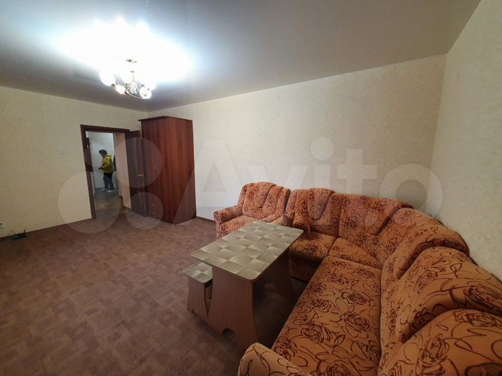 2-к. квартира, 49 м², 2/3 эт.