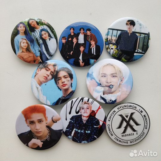 Аниме/к-поп значки