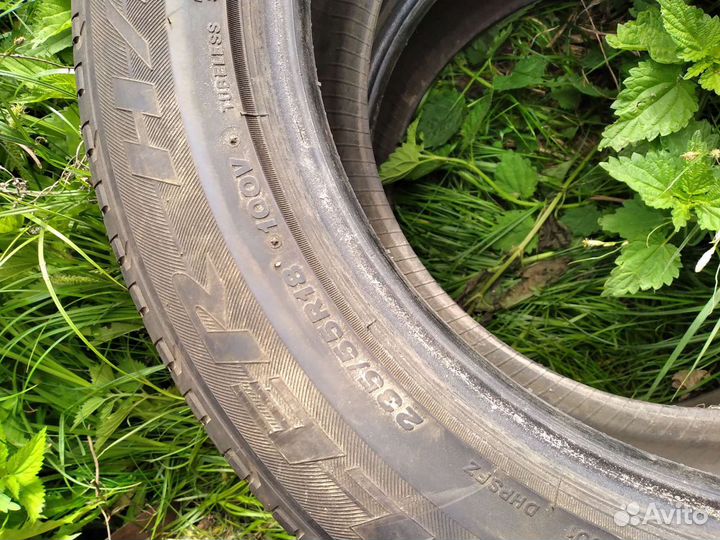 Bridgestone WT17 235/55 R18