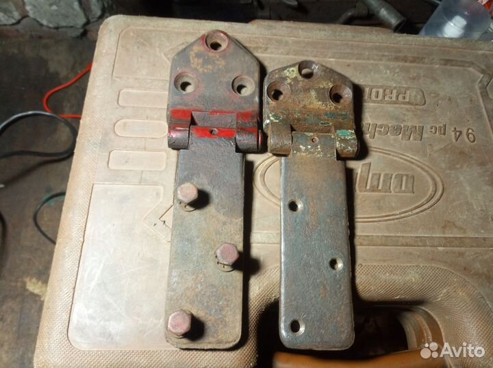 Петля Москвич 402,403,407,410 и др