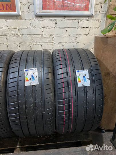 Michelin Pilot Sport 4 S 315/30 R22 и 295/35 R21 108Y